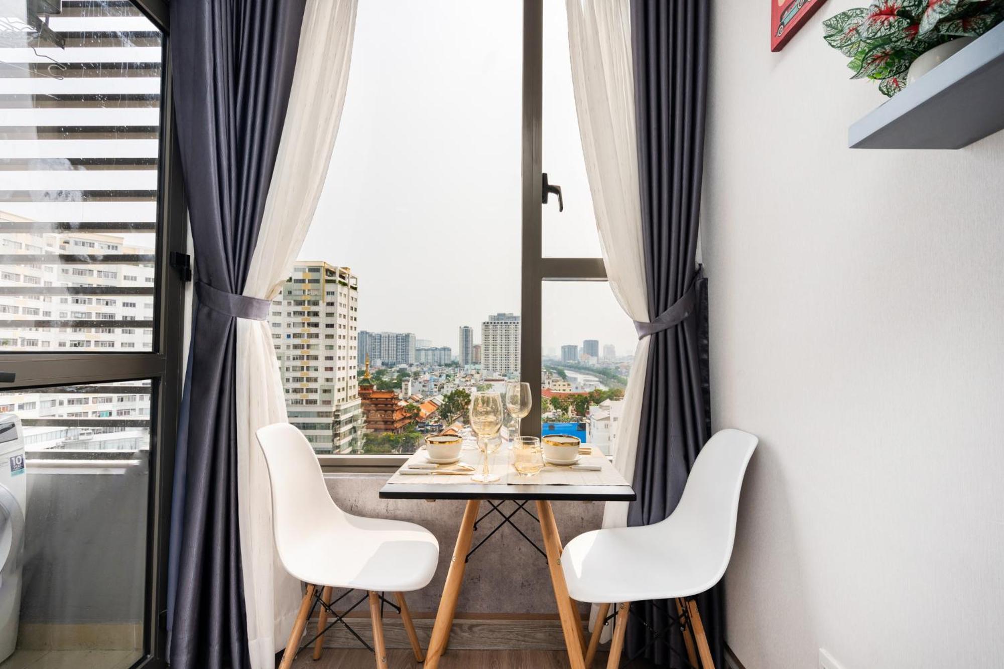 Aloha Cbd Apartment - Rivergate Tower Хошимин Экстерьер фото
